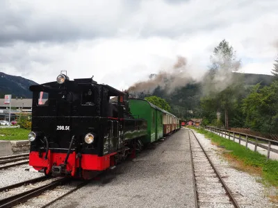 Rakouská úzkokolejka Taurachbahn je známá historickými lokomotivami.