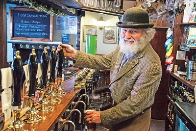 S nástupem malých pivovarů se i do českých hostinců dostala nabídka piv typických například pro Anglii. Dnes už piva typu ALE nebo IPA nikoho na čepu nepřekvapí.